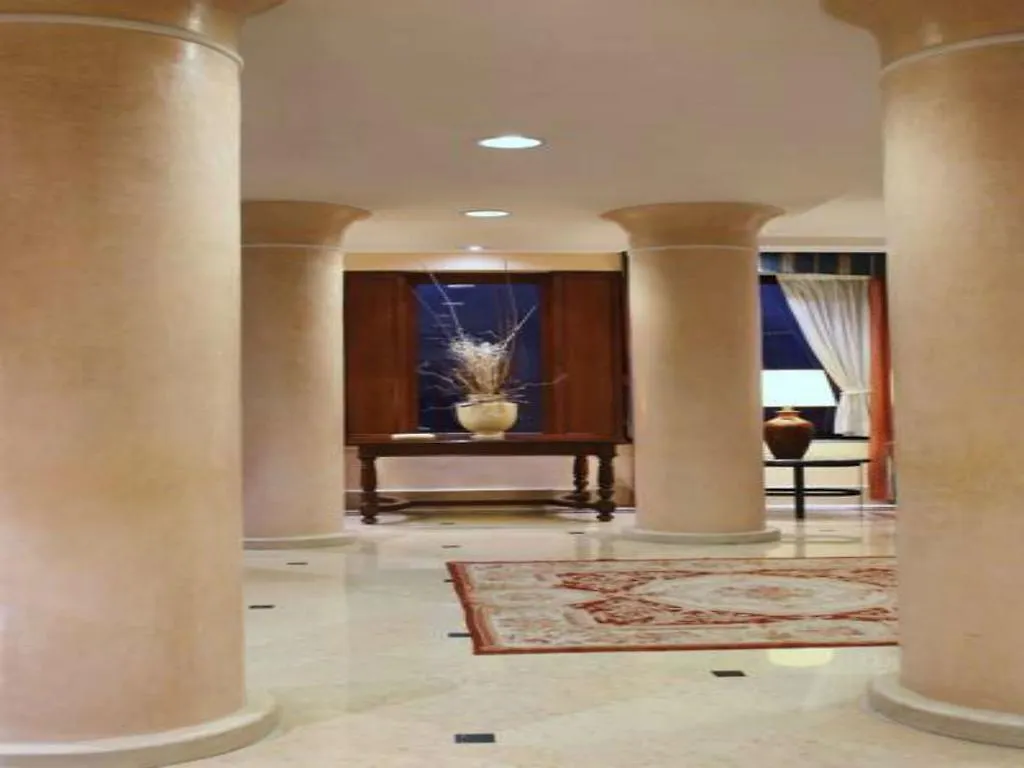 Hotel Cyrano Saronno 4*,  Italia