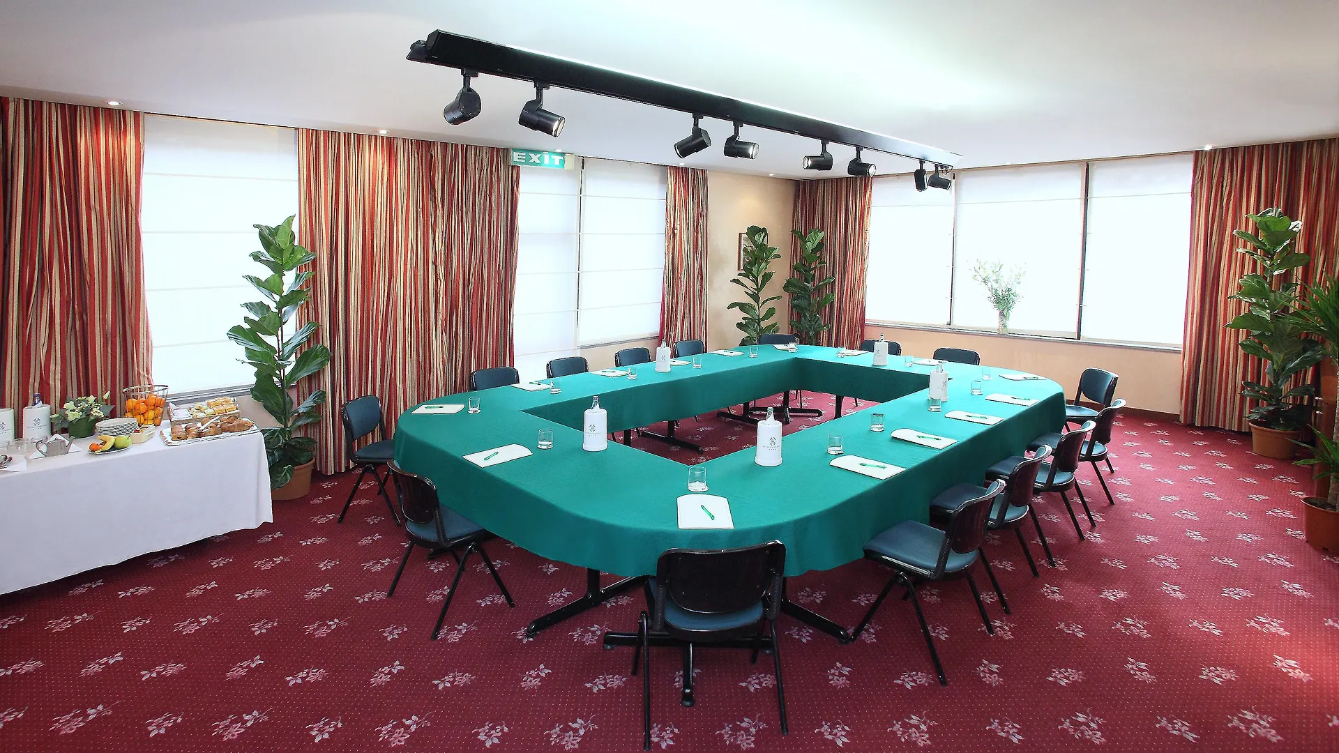 Hotel Cyrano Saronno 4*,  Italy